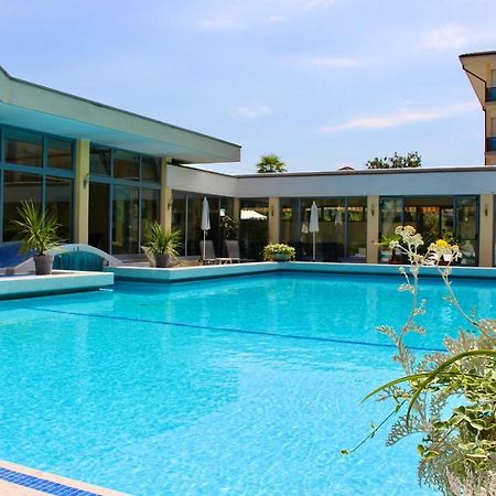 Hotel Terme Dolomiti Абано Терме Екстериор снимка