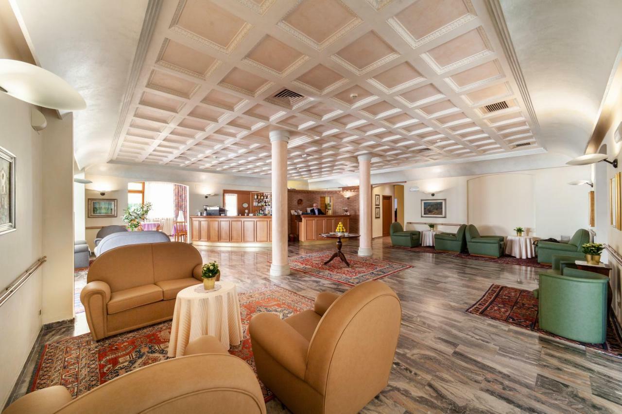 Hotel Terme Dolomiti Абано Терме Екстериор снимка